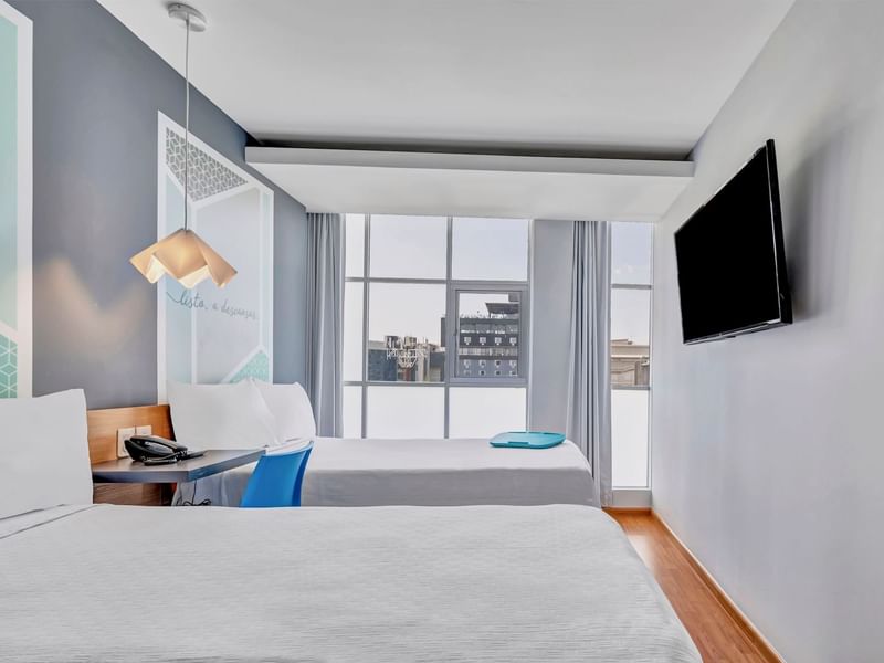 Camas y TV en One Plus, 2 Twin en Fiesta Americana Travelty