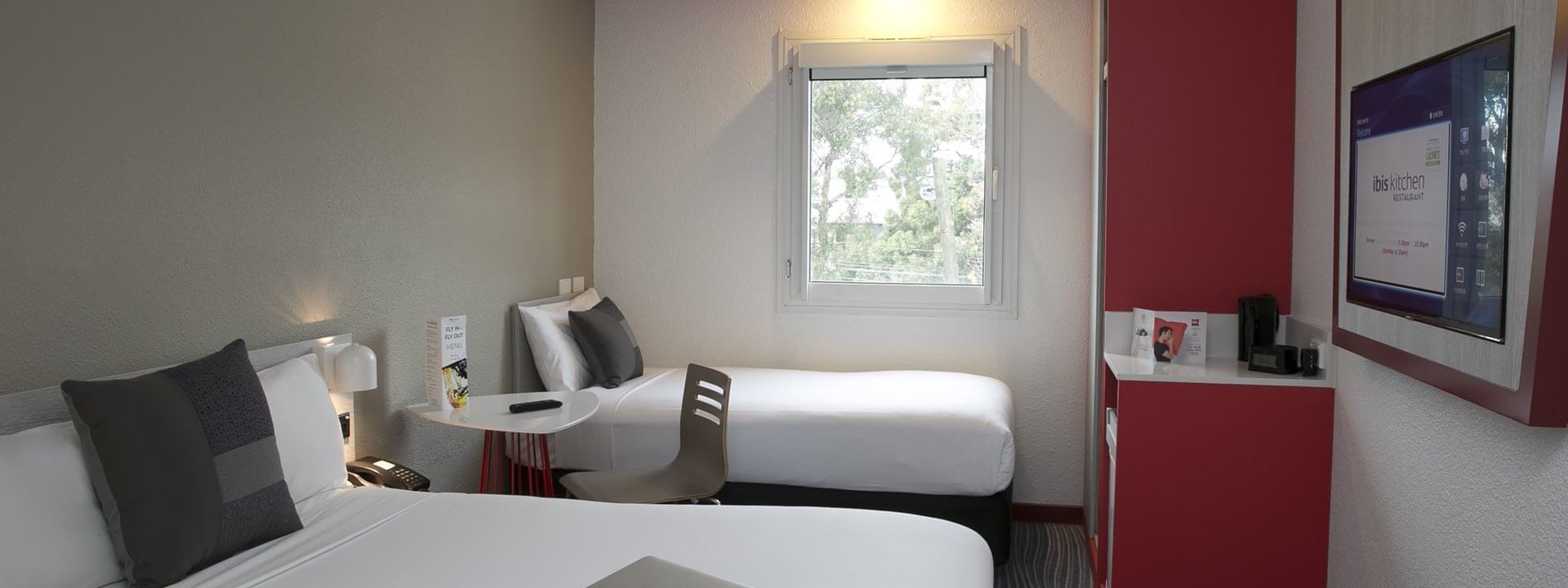 Standard Twin Room at Ibis Sydney Airport