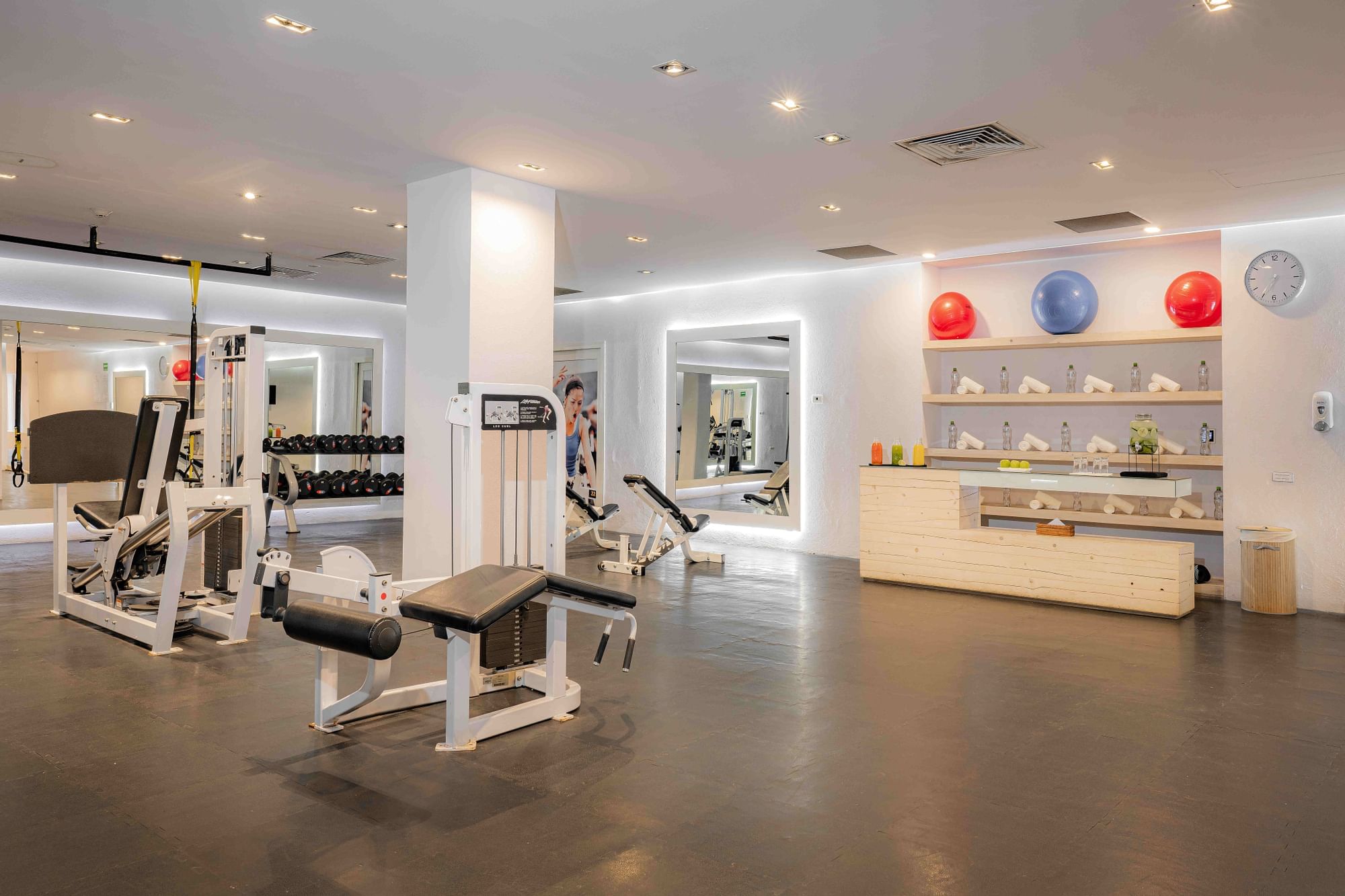 acceso al gimnasio de marquis losc abos