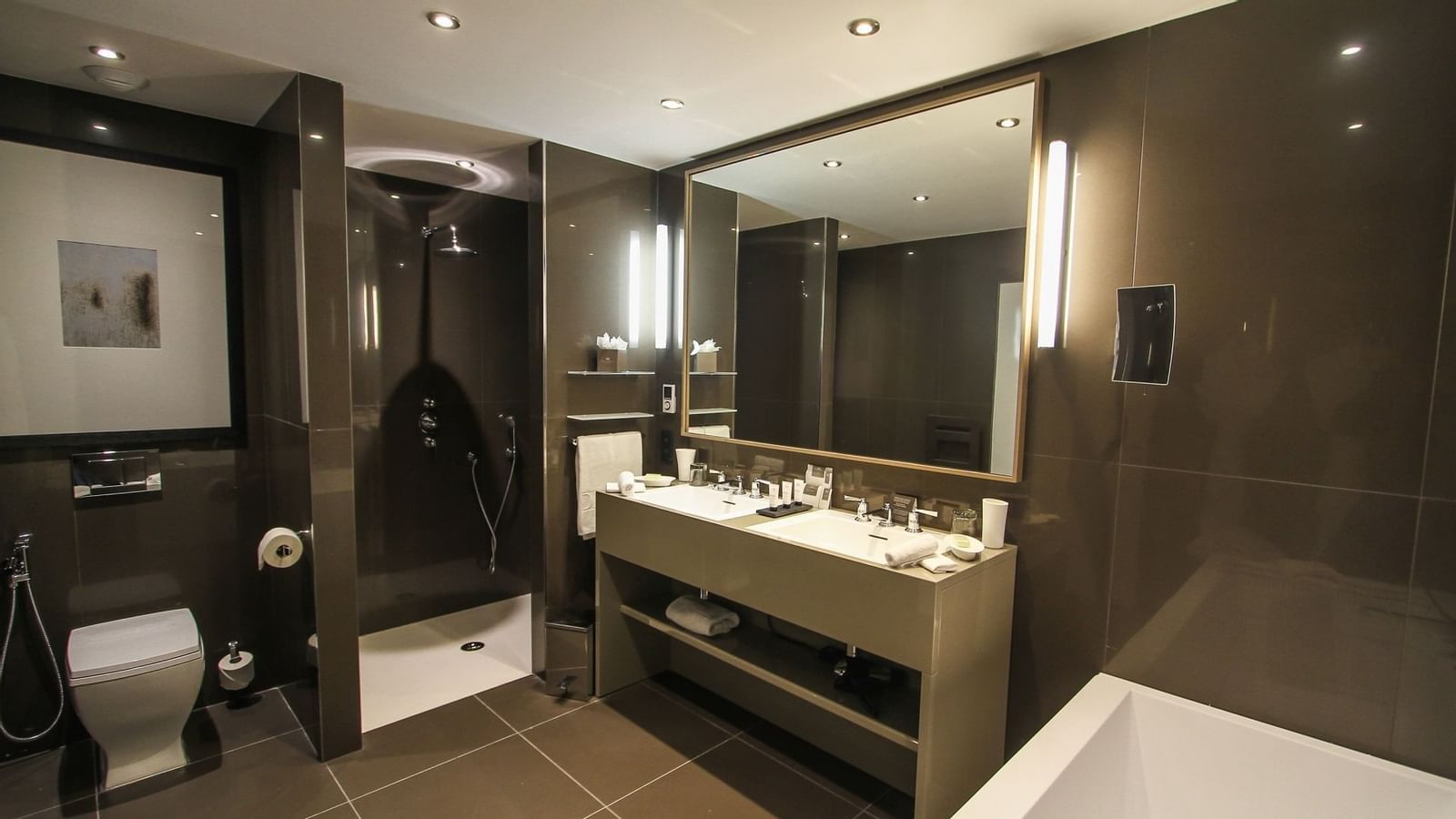 Vanity & shower area in Prestige Suite, Domaine de Manville