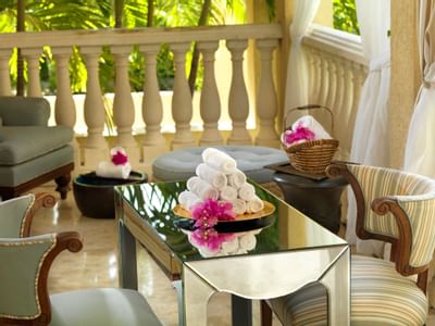 Seating area at the Spa in The Somerset On Grace Bay