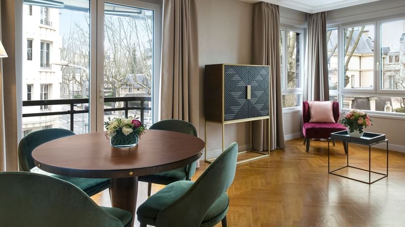 The dining room of the Executive Suite at Warwick Reine Astrid - Lyon