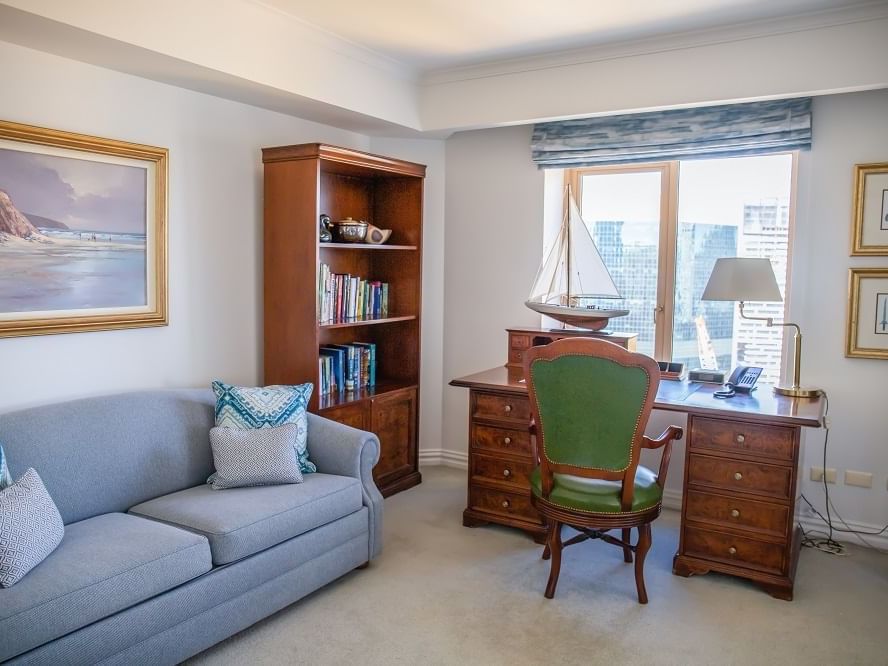 2 bedroom city view penthouse at Sebel Quay West Suites Sydney