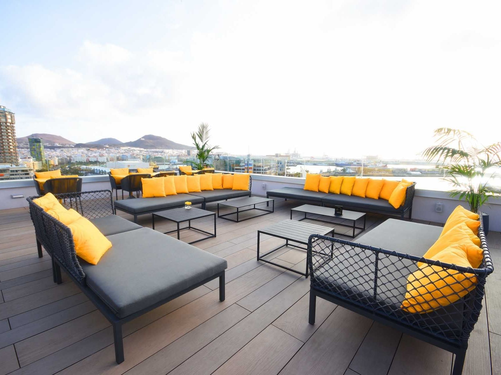 Ibex Bar en hotel Design Plus Bex