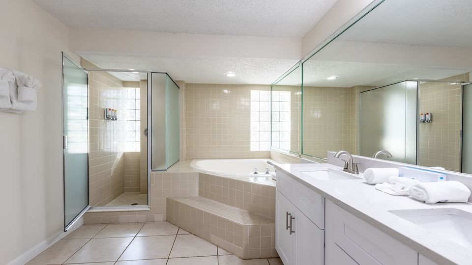 Master Bath, Two Bedroom Premium Suite in Palm Coast at Legacy Vacation Resorts