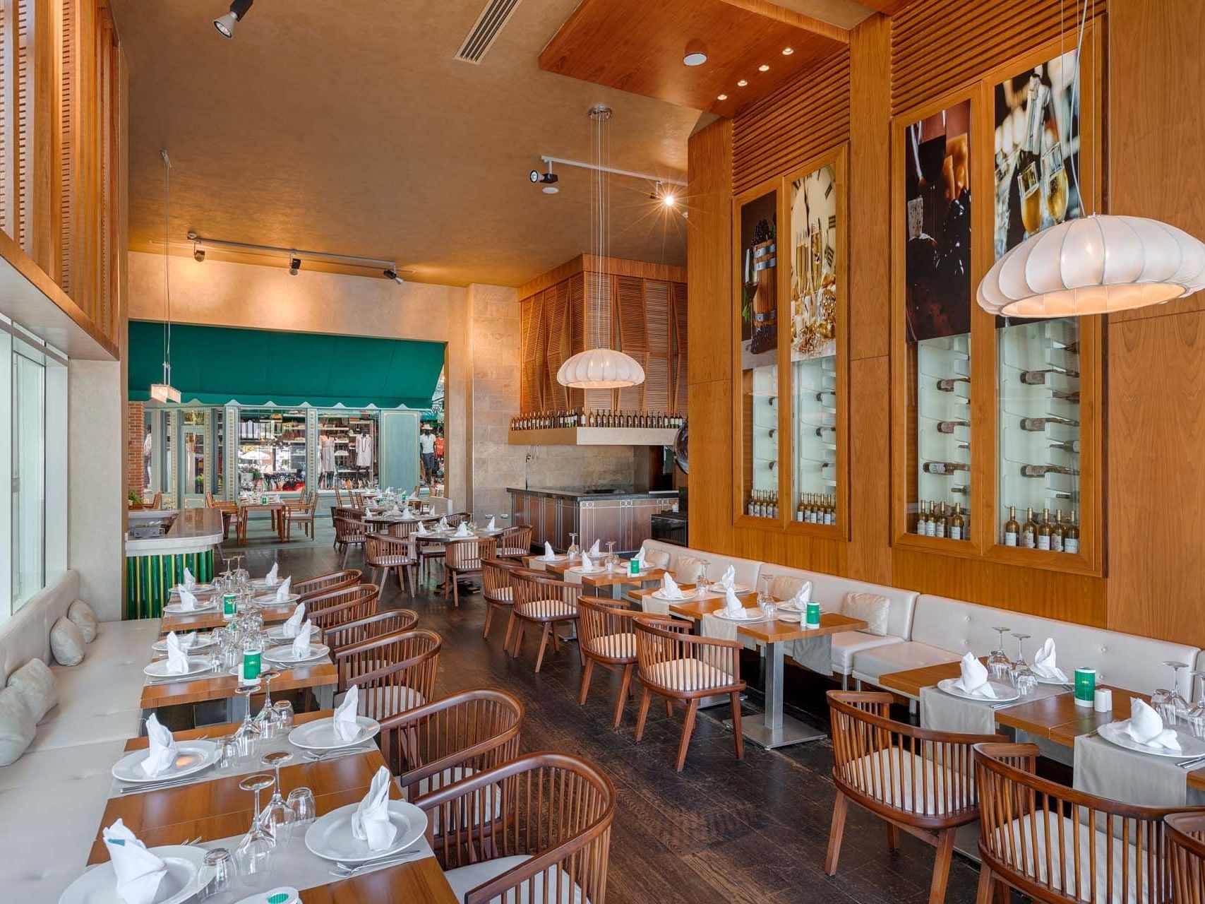 Indoor dining setup of Pascarella Italian Restaurant at Titanic Deluxe Golf Belek