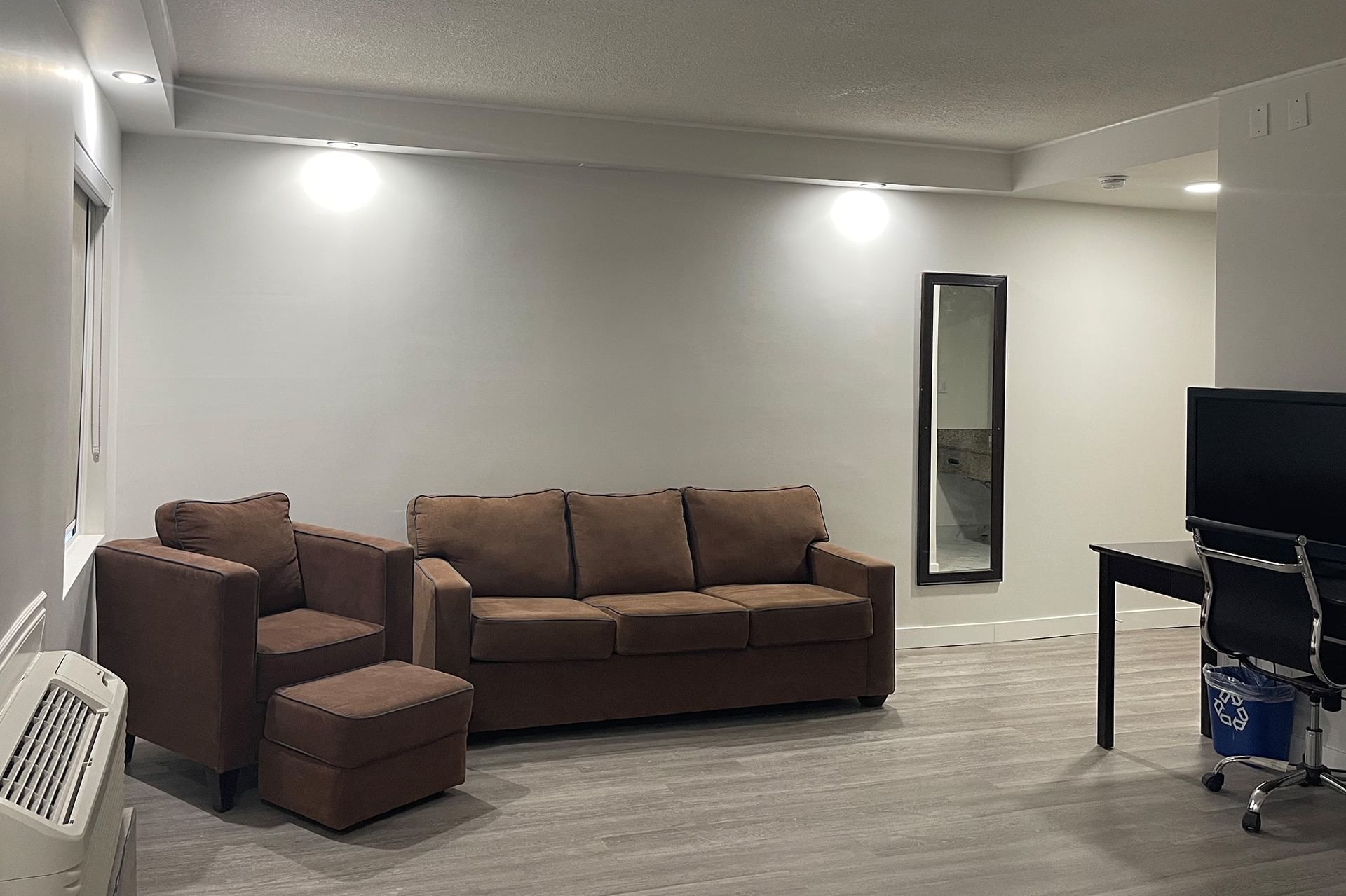 West Edmonton Hotel Guest Room, Living Room