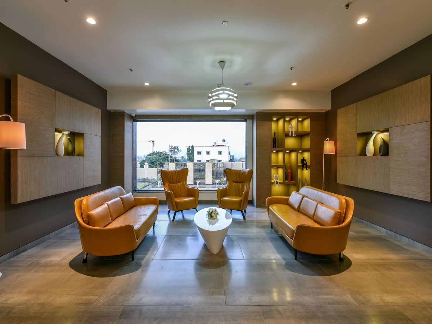 Lobby area in Eastin Easy Aishwarya Talegon Hotel