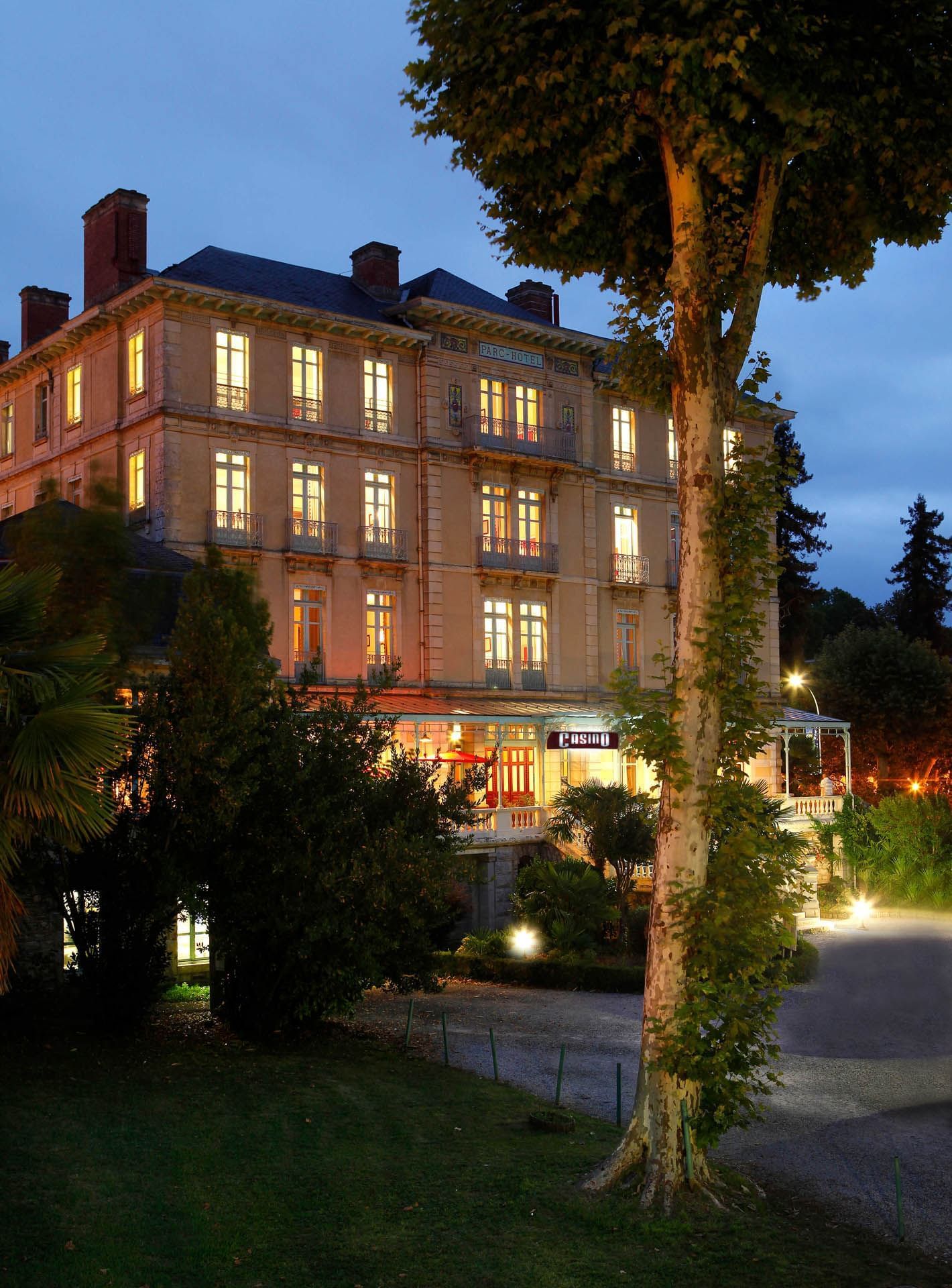 Hôtel du Parc in Salies-de-Béarn, France