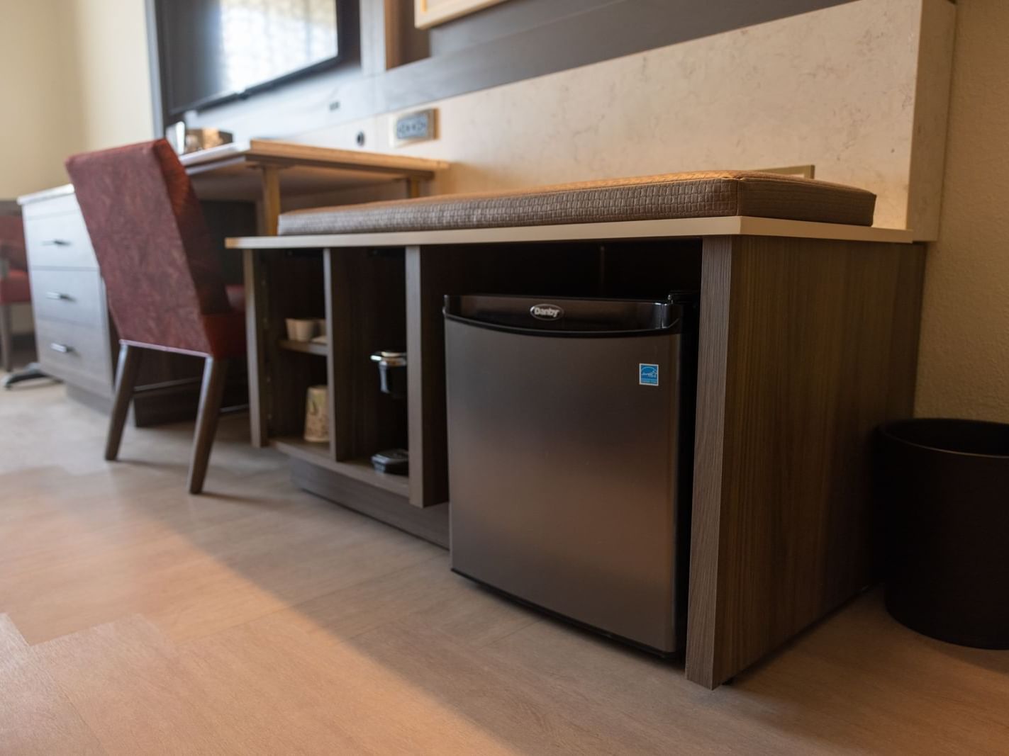 Work desk space and mini fridge in DRI King - Non-Smoking at Pearl River Resorts