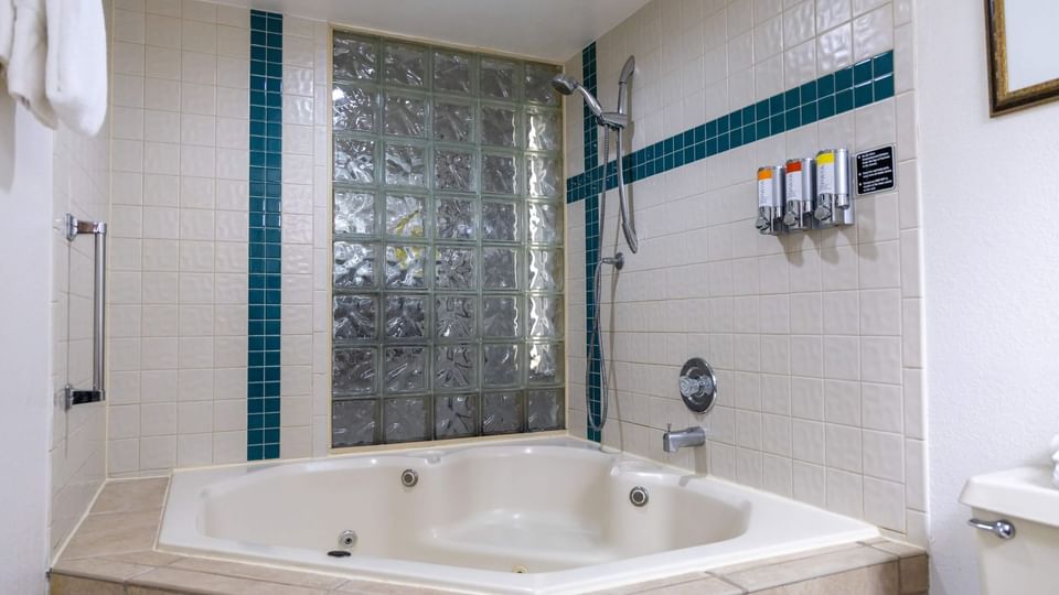 Bath in One Bedroom Suite at Legacy Vacation Resorts