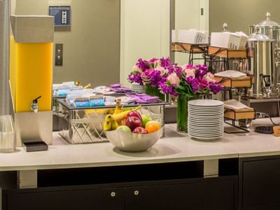 Close-up of Juice & fruits in Kinzie Hotel's breakfast buffet