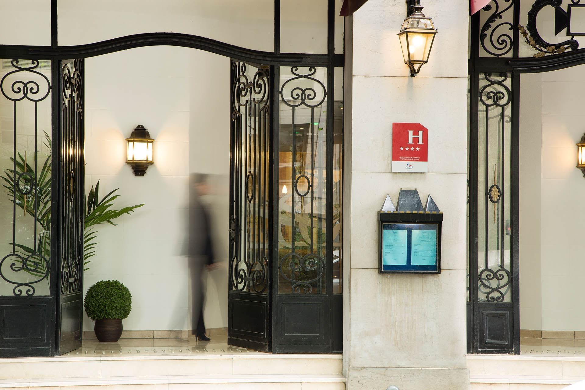 Entrée de l'Oceania L'Univers Tours