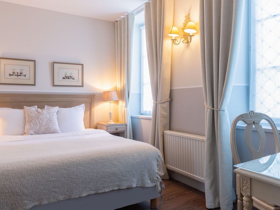 Luxury room in Hotel Les Ormesat atThe Originals Hotels