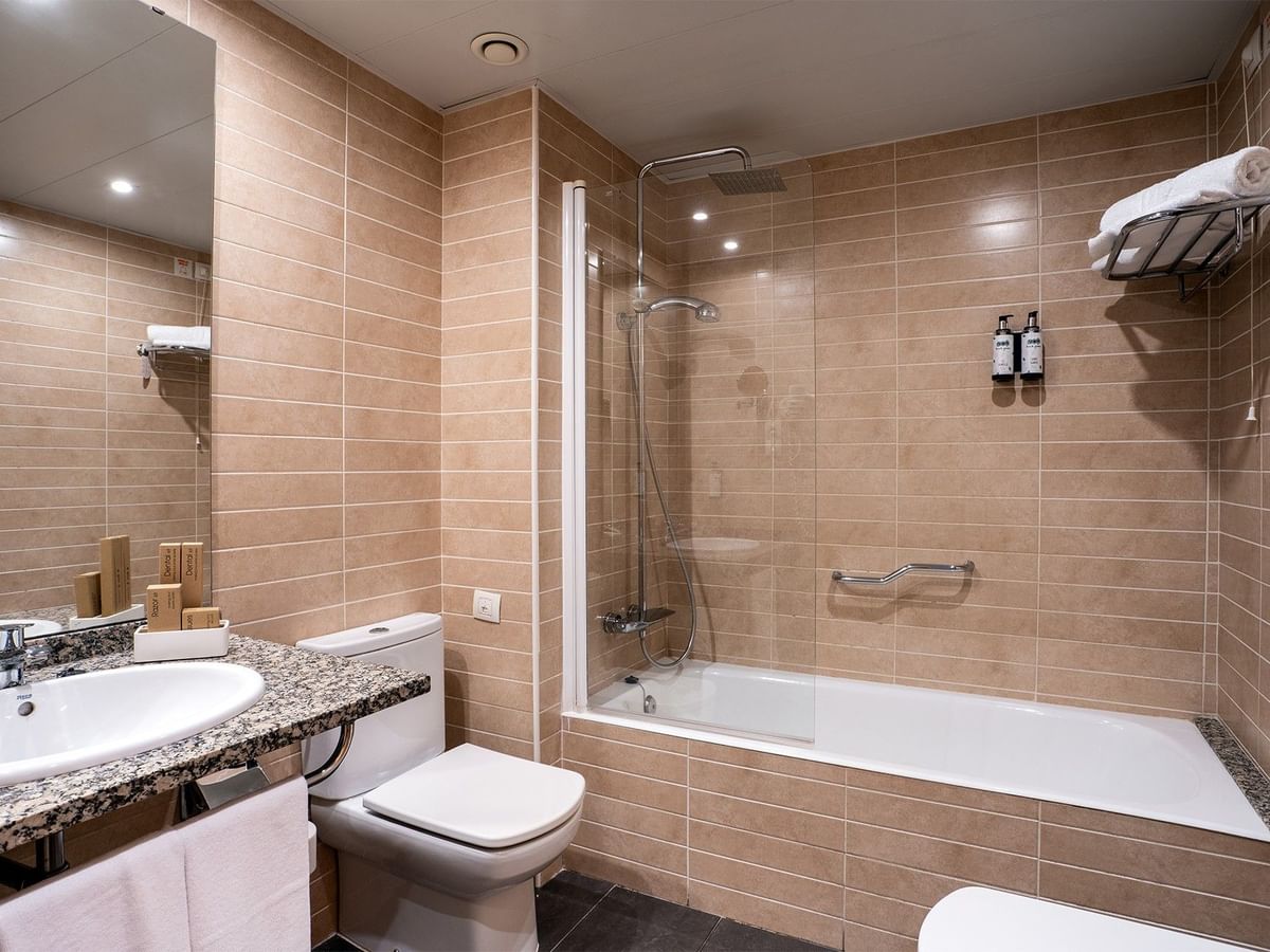 Bany de l'Habitació Doble Superior a l'Hotel Ponient Vila Centric