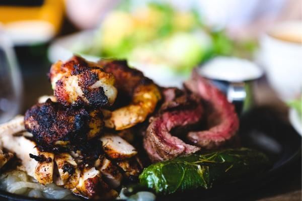 Mixed grilled meats, a great dinner conference food idea