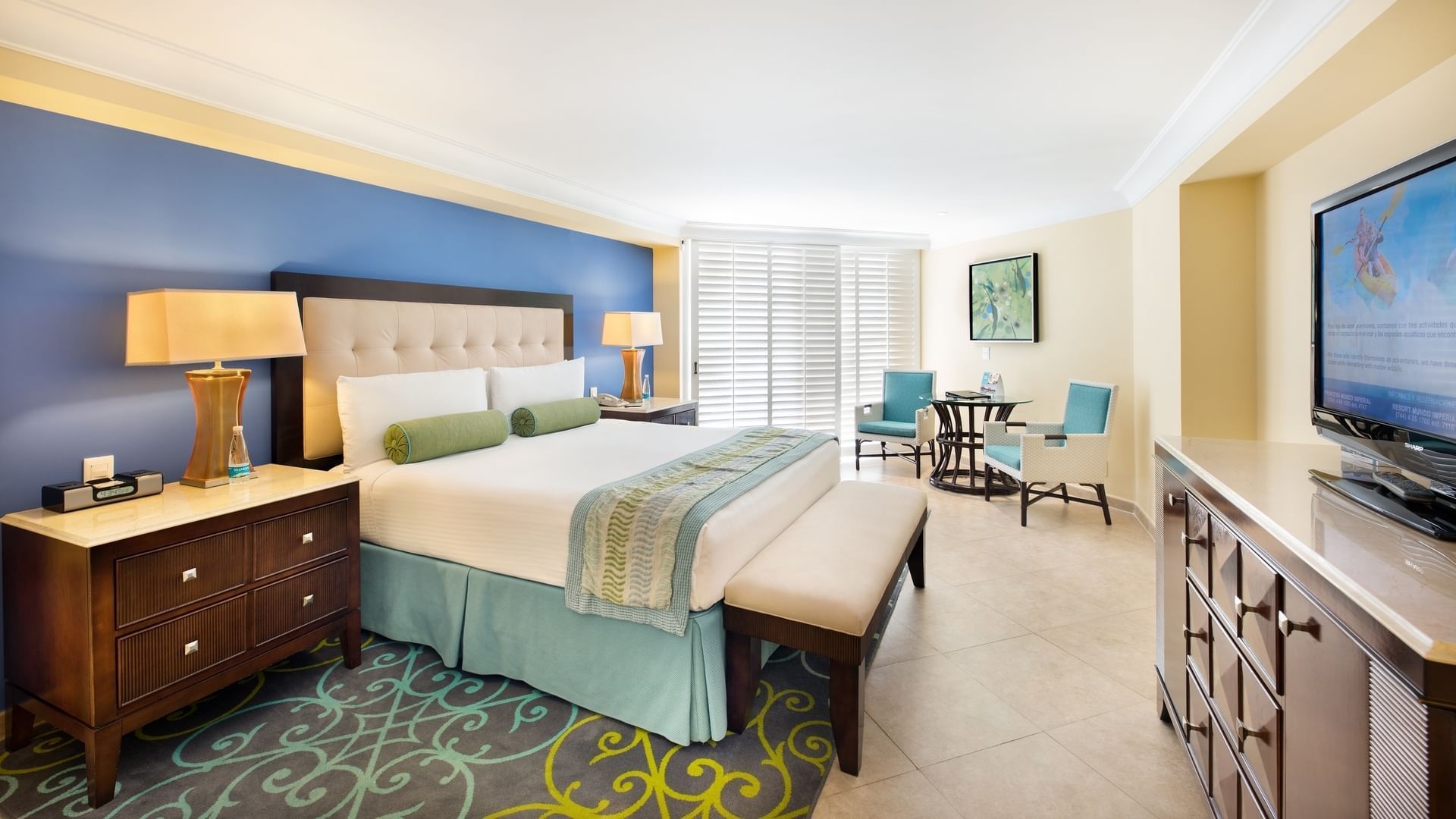 Bed in Perla One Bedroom Ocean View Suite at Mundo Imperial