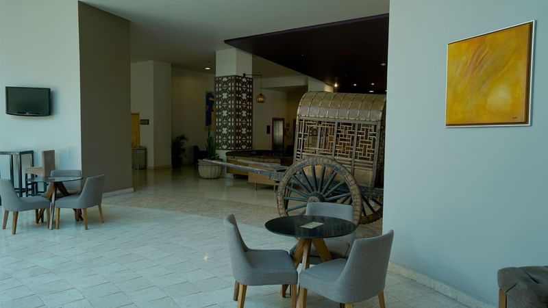 Lobby with bullock cart at Gamma Xalapa Nubara of Gamma Hotels