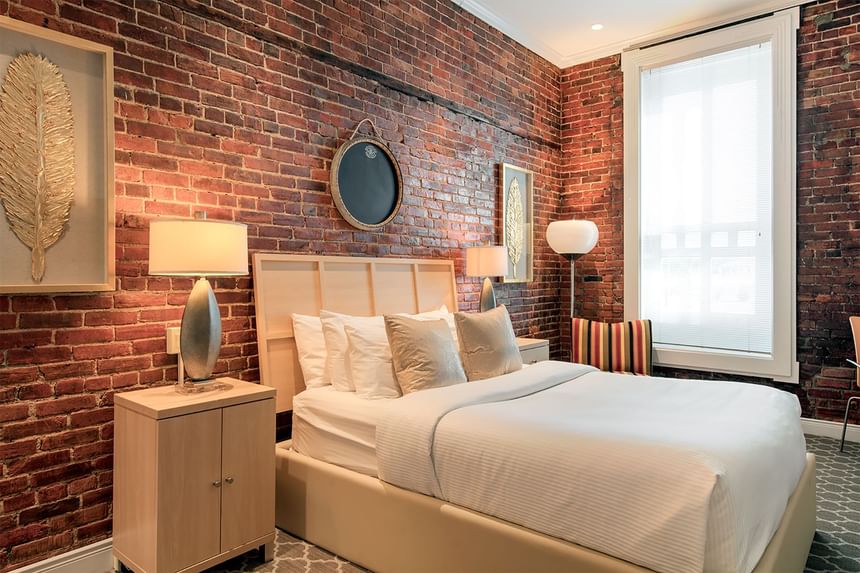 chardonnay, queen premiere, queen suite, suite, retro life, retr