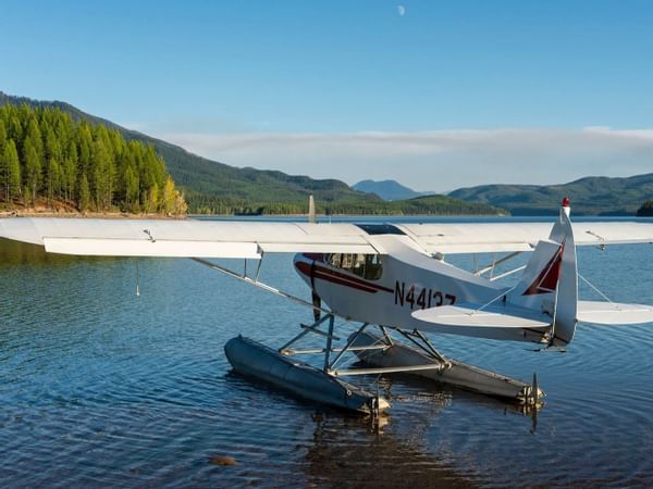 Sea plane at Waterfront in Alderbrook Resort & Spa