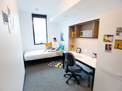 Park Central_Buranda Bedroom and Desk
