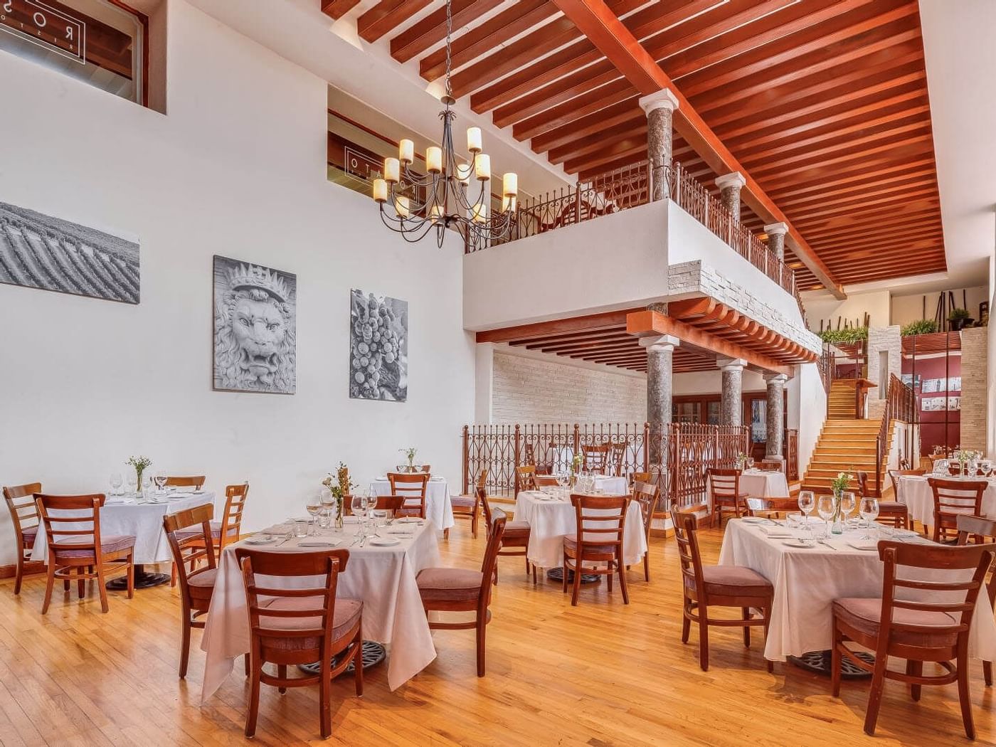 Dining table setup in Rosato at Grand Fiesta Americana