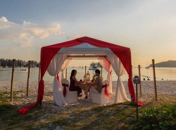 romantic dinner next to the Andaman sea at The Danna Langkawi