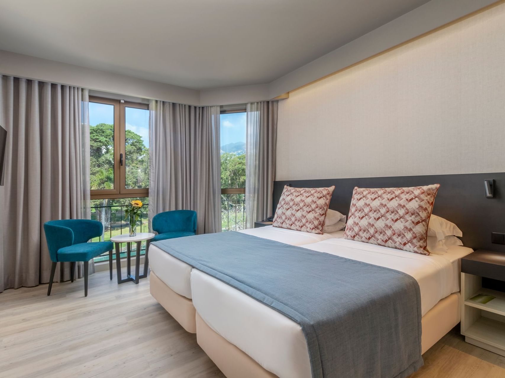 Quarto Vista Jardim do Enotel Magnólia no Funchal, Madeira