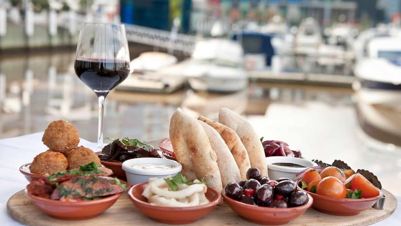 The Sebel Docklands and Residences - Berth Restaurant & Events