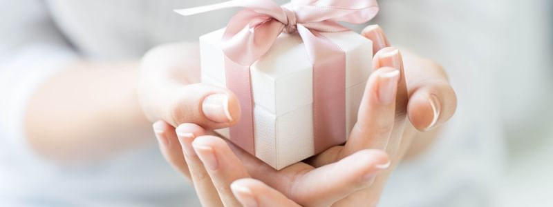 Close-up of Gift Box at Pullman Palm Cove Sea Temple Resort