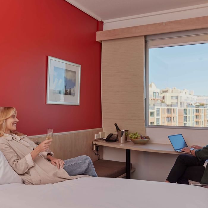 Couple in room at ibis Darling Harbour