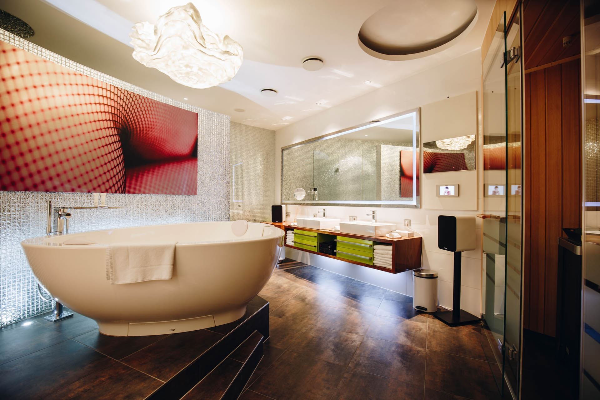 Interior of a room with a bath tub at Hotel Berlin Berlin