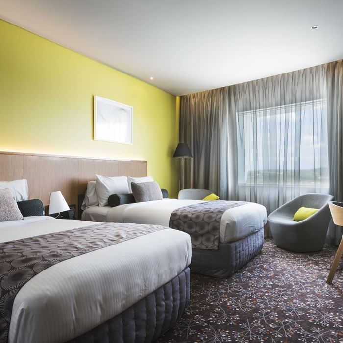 Standard Queen Twin Room at Mercure Sydney Liverpool 