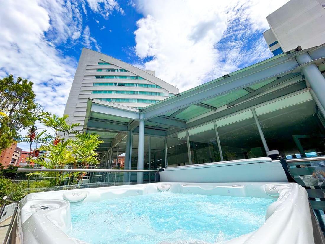 Hotel San Fernando Plaza — Jacuzzi