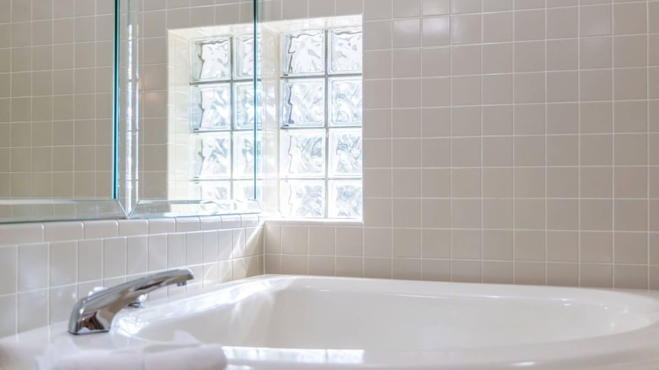 Jacuzzi Tub, Two Bedroom Suite in Palm Coast at Legacy Vacation Resorts