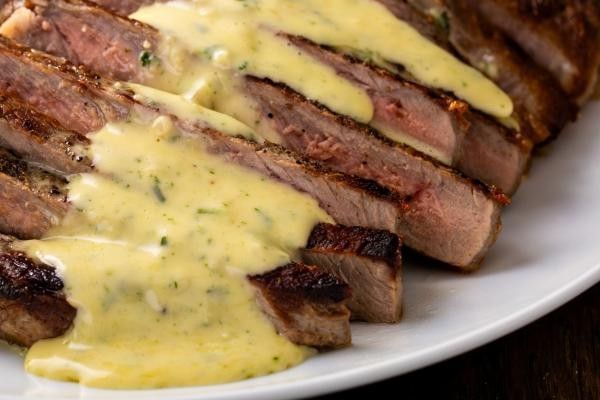 Béarnaise sauce on steak one of the most traditional steak sauces