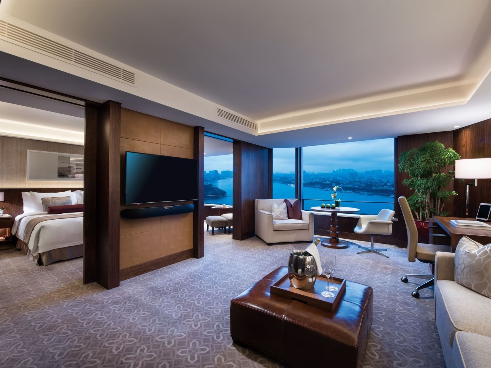 Livingroom area in Deluxe Room at White Swan hotel
