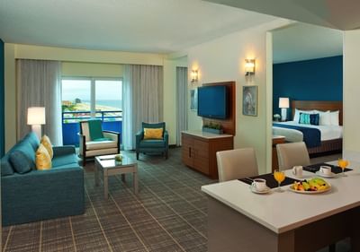 Living & dining area in Junior King Suite at Ocean Place