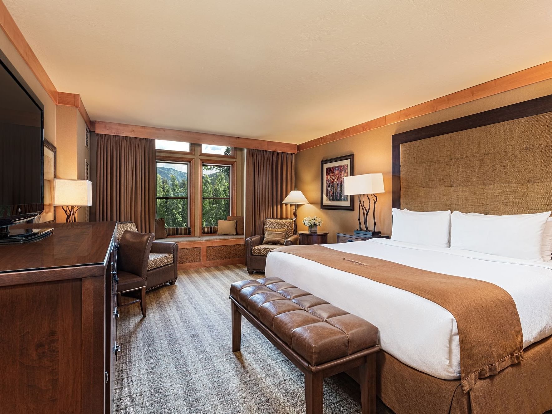Premium King room at Wyoming Inn