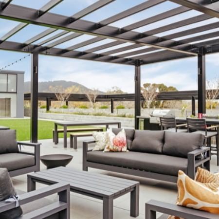 Dickson Village Apartments Outdoor Lounge