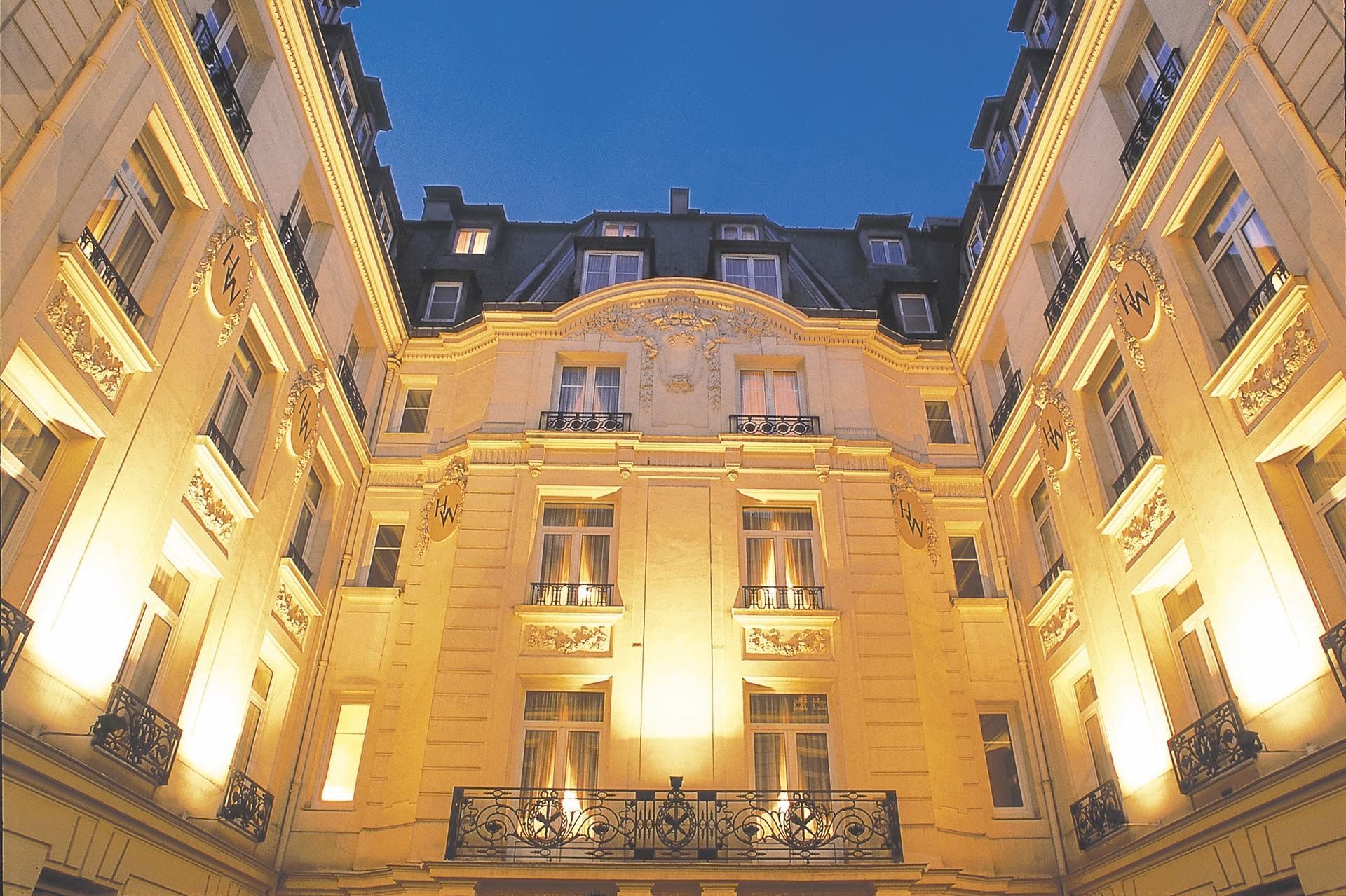 Low angle view of Cour Interieure at Westminster Warwick Paris