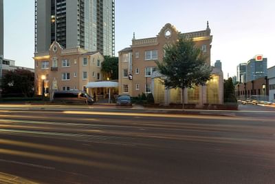 View of the Artmore Hotel from across a street