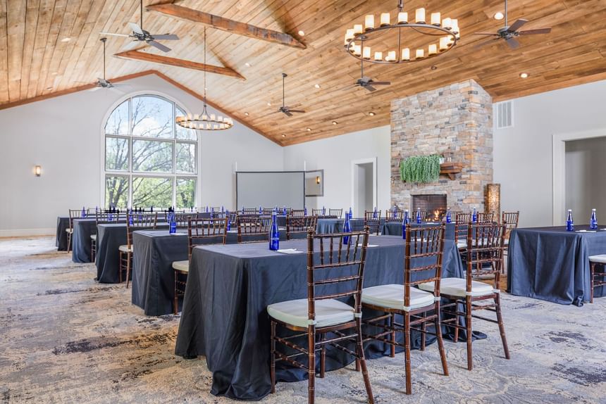 Meeting room with rows of tables in Inn at Willow Grove