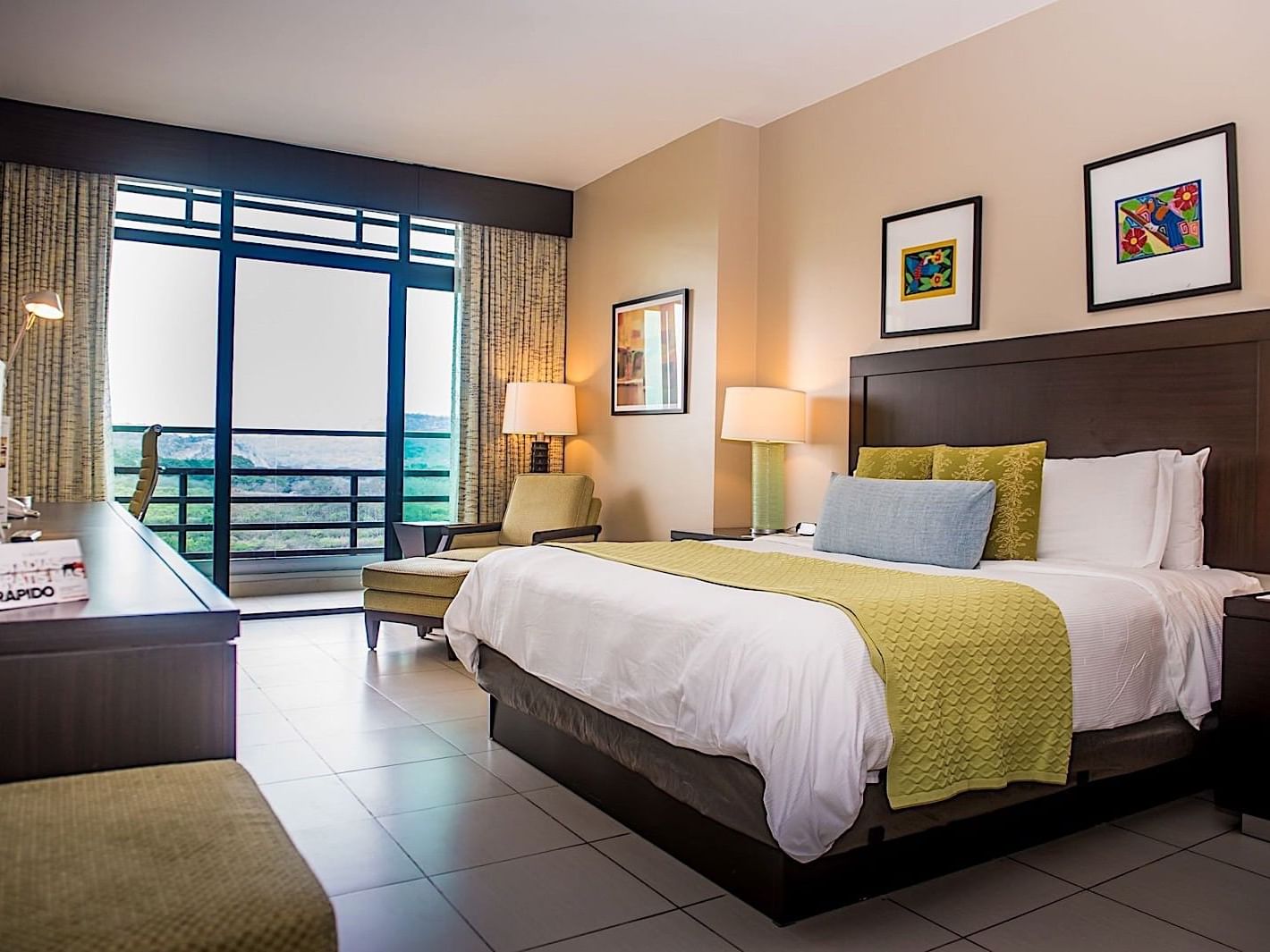 Cama tamaño rey