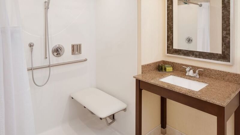 Handicap Accessible Room - Westford Regency Inn