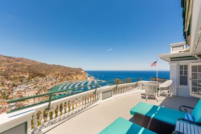 Balcony with sun loungers and ocean view in Catalina Island suites at Mt Ada