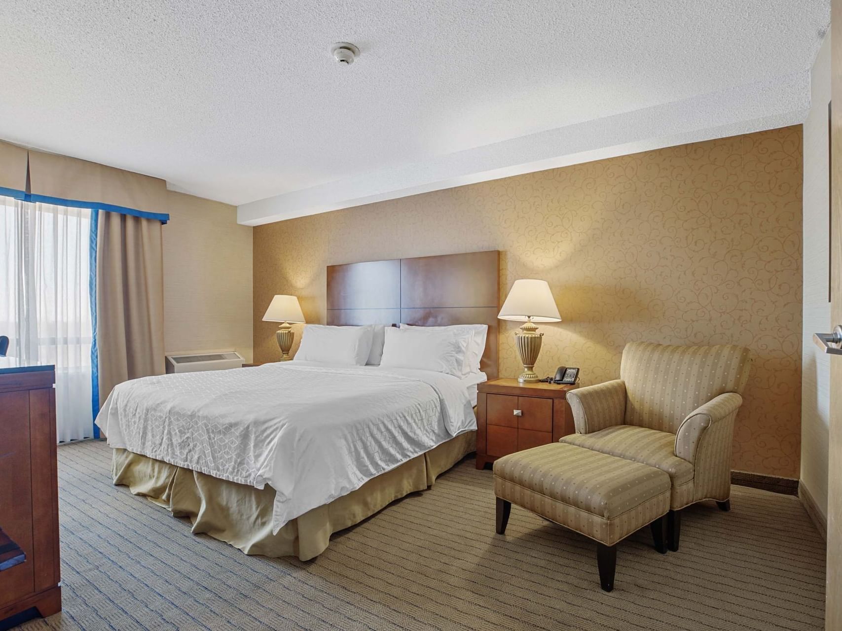 Elegant Rooms at Sandman Hotel London | Top Lodging in London Ontario