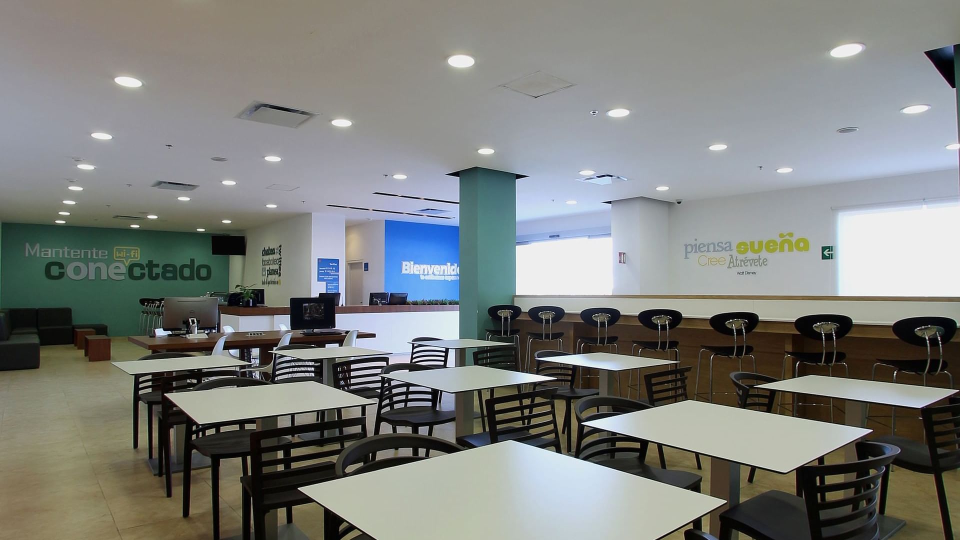 Interior of the Dining area at One Querétaro Centro Sur