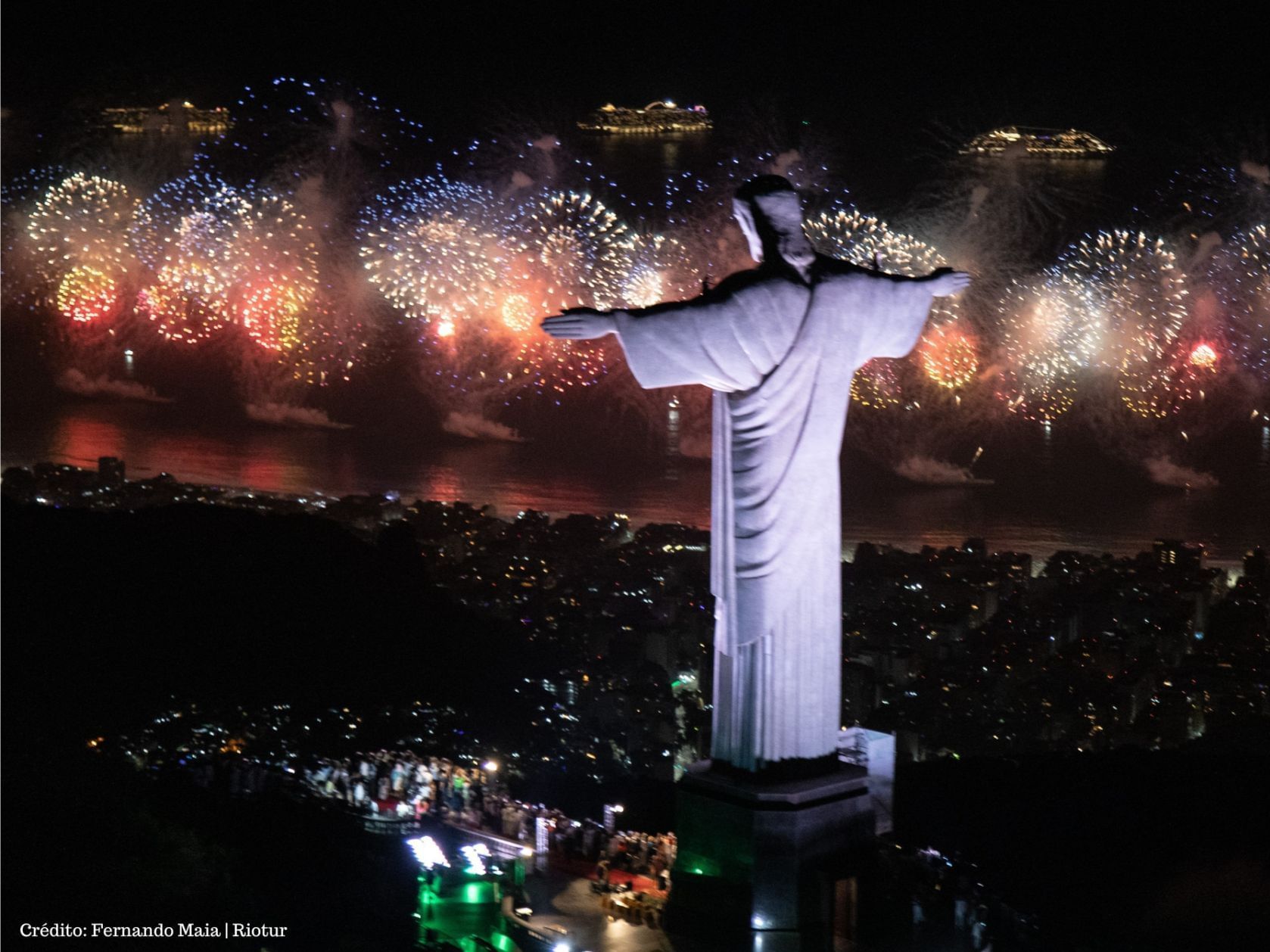 Christ the Redeemer for Réveillon offer at Sol Ipanema Hotel