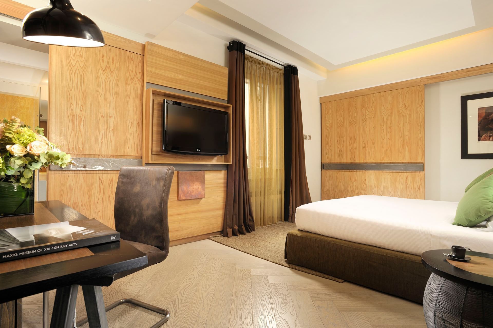 Double Superior with bed, TV and working area at Babuino 181